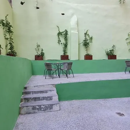 Cozy With Garden Near Town Center, Fully Renovated.