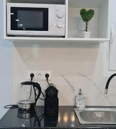 Cozy With Garden Near Town Center, Fully Renovated. Athene